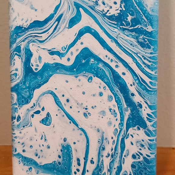 12"x4" HANDMADE PAINT POUR - Picture 3 of 3